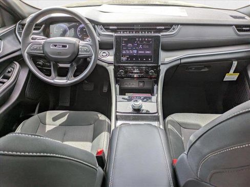 New 2025 Jeep Grand Cherokee L Laredo w/ Luxury Tech Group I image 15