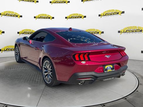 Used 2025 Ford Mustang Premium image 3
