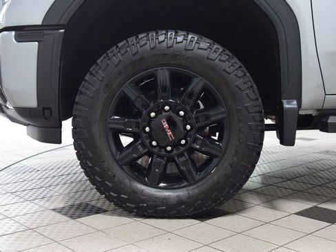 Used 2024 GMC Sierra 2500 AT4 w/ AT4 Preferred Package AWD/4WD image 32