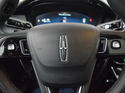 Used 2024 Lincoln Corsair Premiere w/ Equipment Group 101A image 10