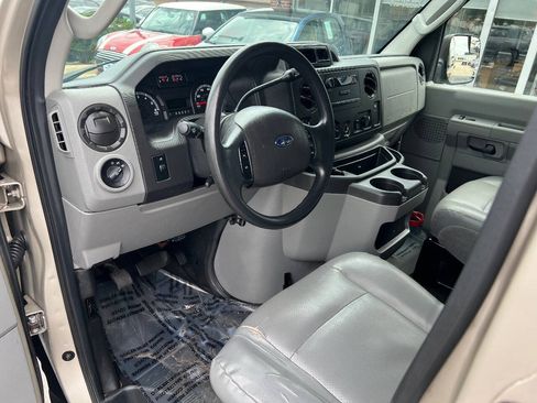 Used 2013 Ford E-350 and Econoline 350 XL RWD image 19