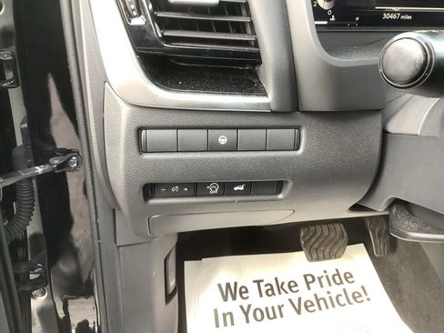 Used 2024 Nissan Rogue SL w/ SL Premium Package image 13