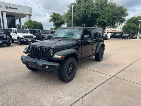 Used 2023 Jeep Wrangler Unlimited w/ Cold Weather Group AWD/4WD image 3