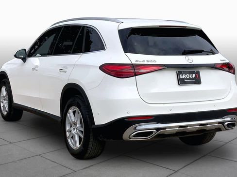 Used 2025 Mercedes-Benz GLC 300 4MATIC image 12