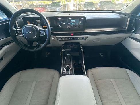 Used 2025 Kia Sorento S FWD image 24