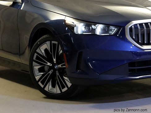 New 2026 BMW 530i xDrive w/ Premium Package image 3