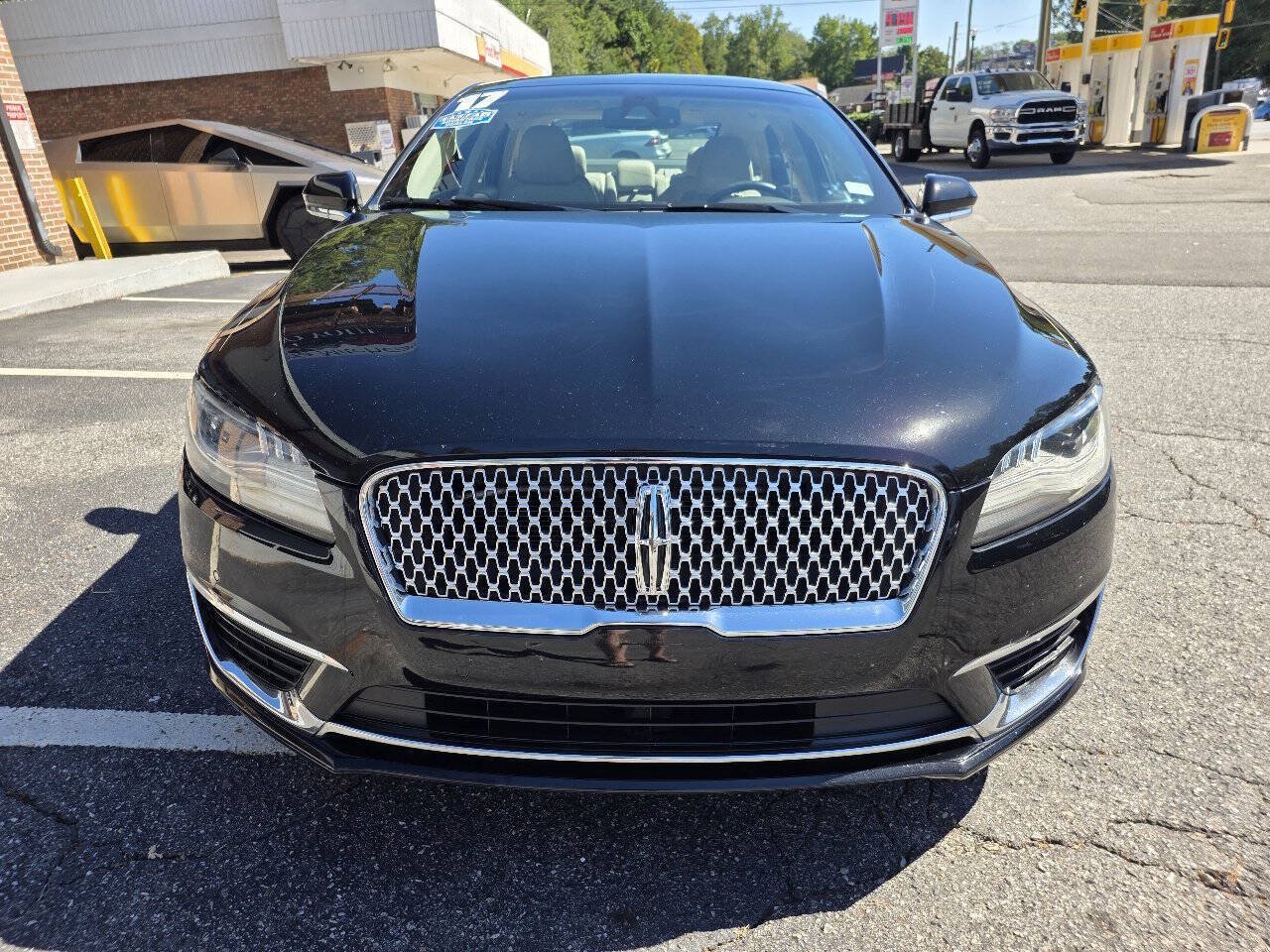 Used 2017 Lincoln MKZ Reserve w/ Technology Package AWD/4WD image 9