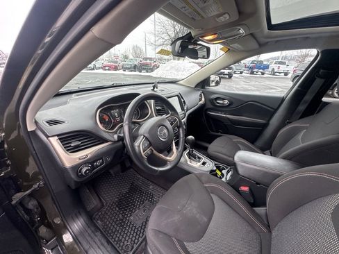 Used 2016 Jeep Cherokee 75th Anniversary image 14