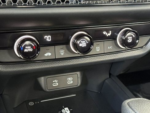 Certified 2026 Honda HR-V LX image 20