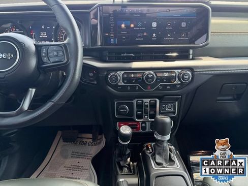 Used 2025 Jeep Gladiator Mojave AWD/4WD image 20