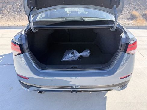 New 2025 Nissan Sentra SR image 29