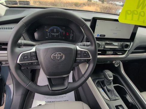 Certified 2026 Toyota Grand Highlander AWD image 28