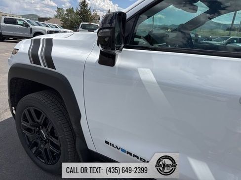 Used 2025 Chevrolet Silverado EV LT w/ LPO, Dark Package Plus image 22