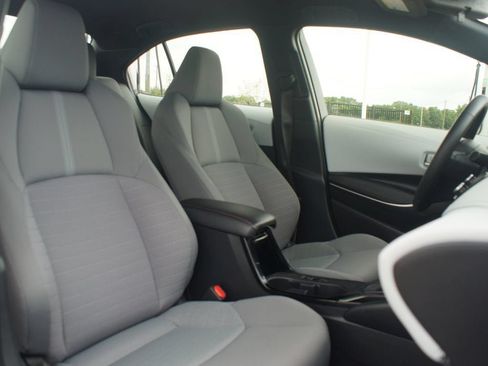 Used 2024 Toyota Corolla SE AWD/4WD image 23