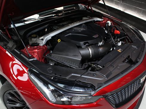 Used 2024 Cadillac CT5 V Blackwing w/ Carbon Fiber Package 2 RWD image 31