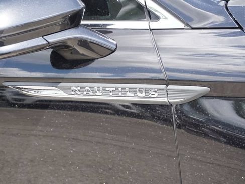 Used 2023 Lincoln Nautilus FWD w/ Premium Package image 30