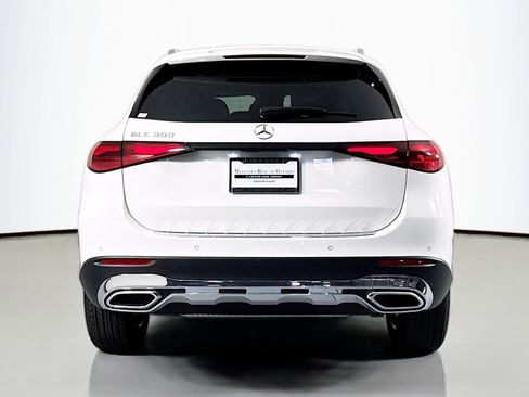 New 2026 Mercedes-Benz GLC 300 image 3