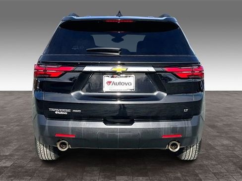 Used 2023 Chevrolet Traverse LT image 5