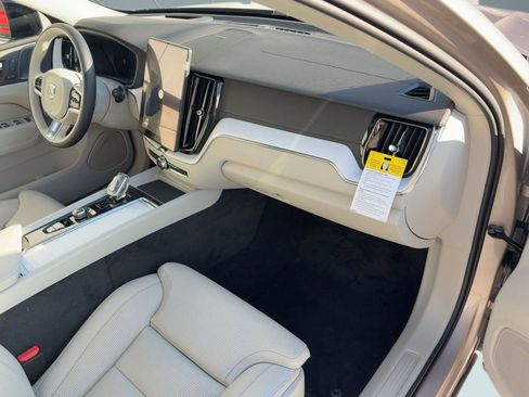 New 2026 Volvo XC60 B5 Ultra w/ Protection Package Premier image 30