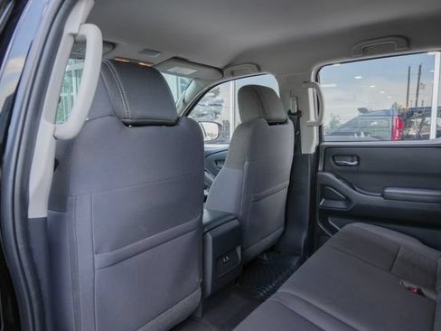 Used 2022 Nissan Frontier SV RWD image 43