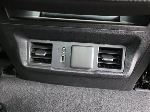 Used 2023 Chevrolet Silverado 1500 LT image 15