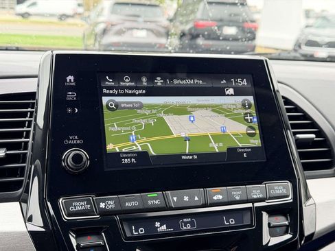 Used 2022 Honda Odyssey Touring image 3