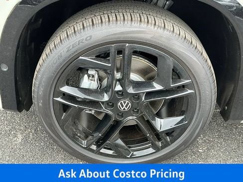 New 2026 Volkswagen Tiguan SE R-Line AWD/4WD image 9