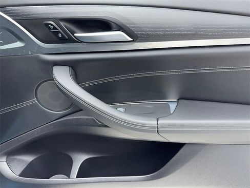 Used 2023 BMW X4 xDrive30i w/ M Sport Package image 49