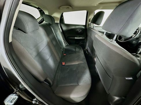 Used 2015 Nissan Juke SV image 32
