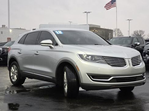 Used 2018 Lincoln MKX Premiere image 16