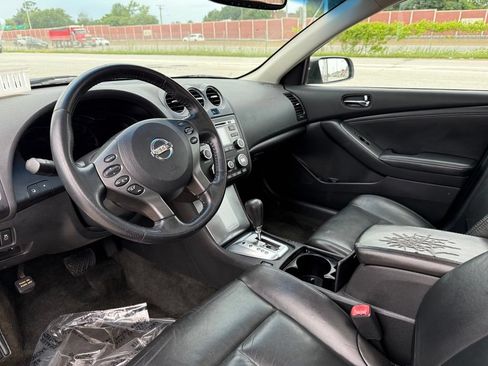 Used 2011 Nissan Altima 3.5 SR w/ 3.5SR Premium Pkg FWD image 20