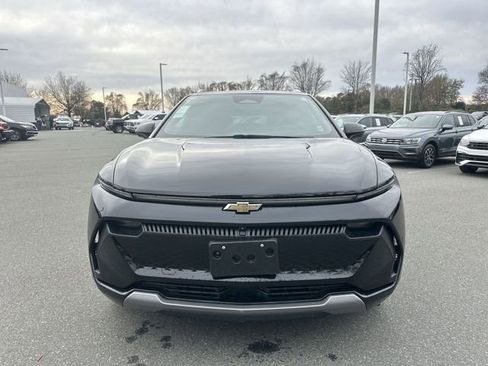 Used 2025 Chevrolet Equinox EV LT w/ Convenience Package image 8