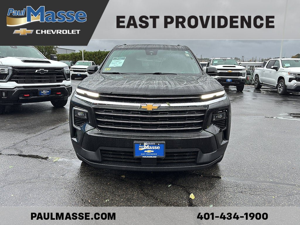Used 2024 Chevrolet Traverse LT AWD/4WD image 2