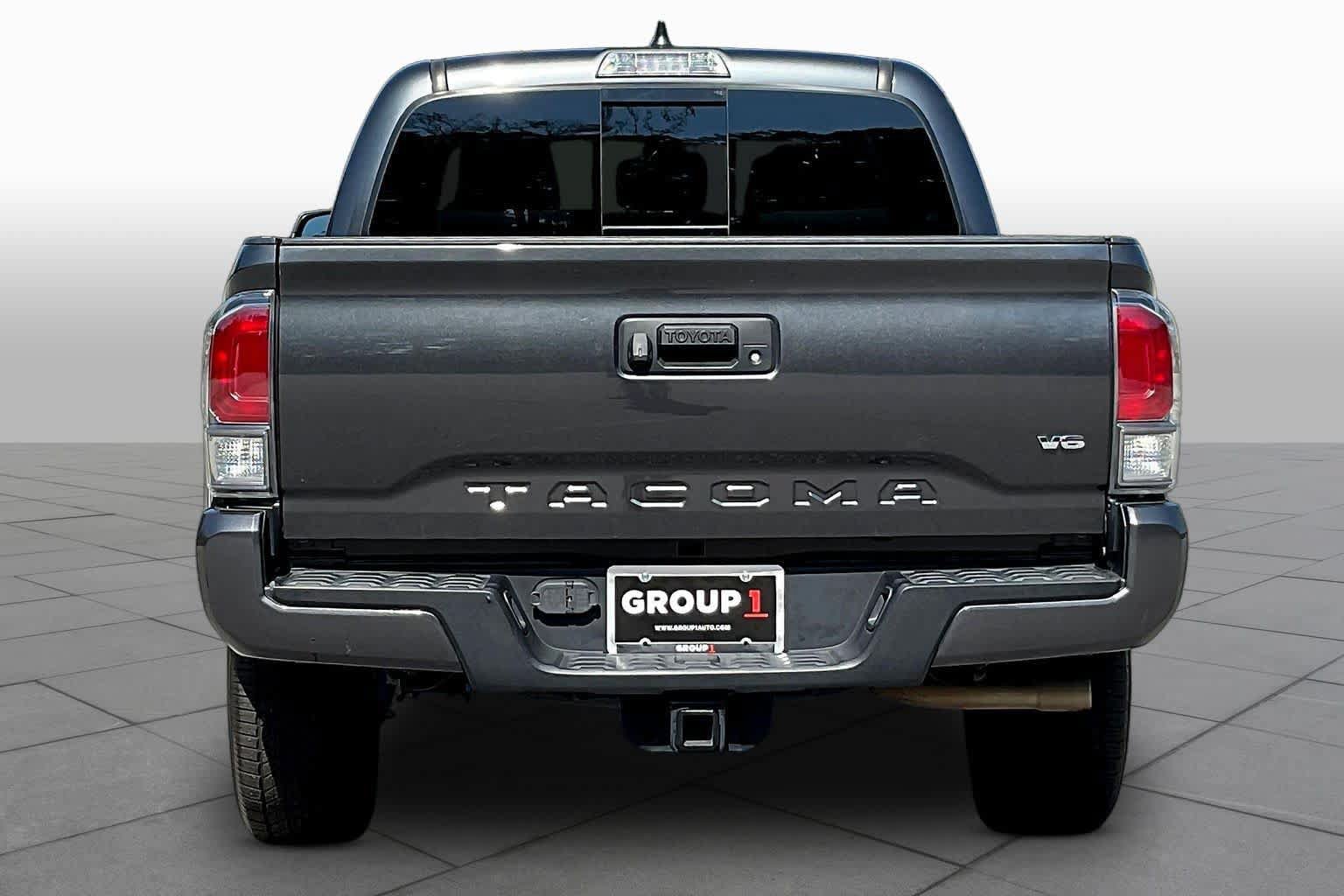 Used 2020 Toyota Tacoma TRD Sport AWD/4WD image 5