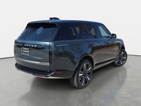 New 2026 Land Rover Range Rover SE image 5