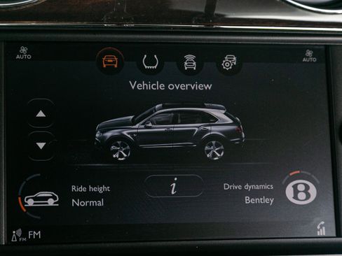 Used 2019 Bentley Bentayga image 39