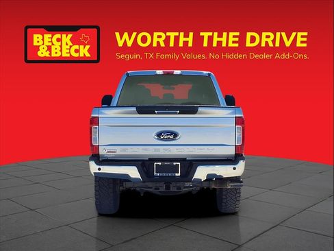 Used 2019 Ford F250 XLT w/ XLT Premium Package image 6