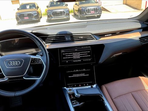 Used 2024 Audi Q8 e-tron Premium Plus w/ Premium Plus Package AWD/4WD image 9