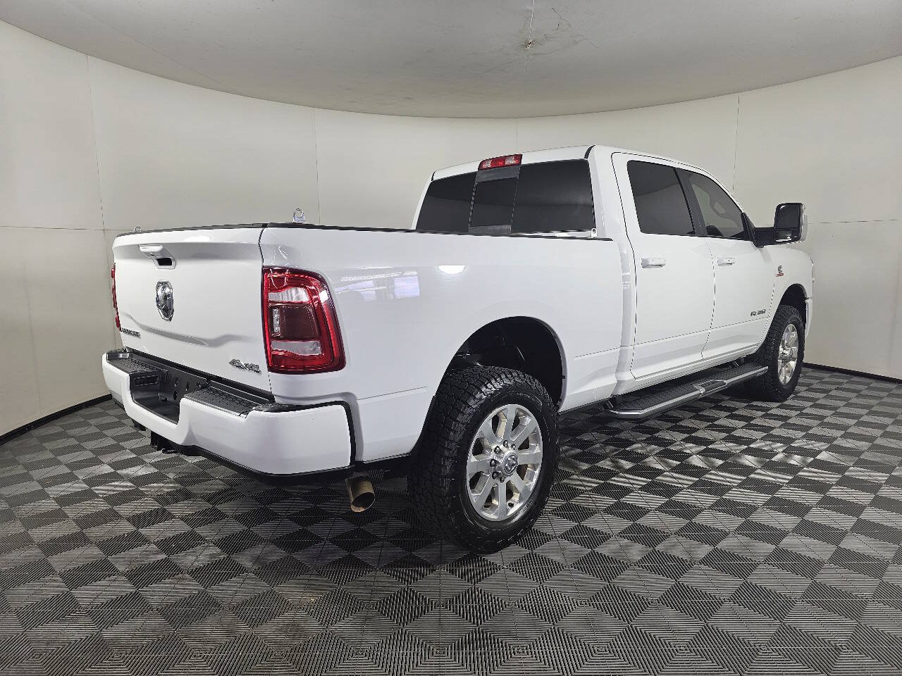 Used 2023 RAM 2500 Laramie AWD/4WD image 10
