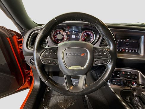 Used 2020 Dodge Challenger SXT image 13
