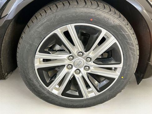Used 2024 Cadillac Lyriq Tech AWD/4WD image 11