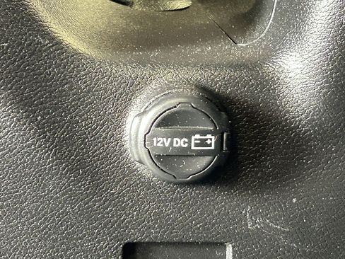 Used 2022 Jeep Wrangler Unlimited Rubicon w/ Cold Weather Group AWD/4WD image 8