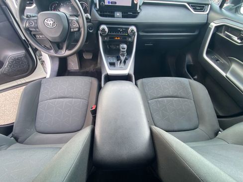 Used 2024 Toyota RAV4 XLE AWD/4WD image 11