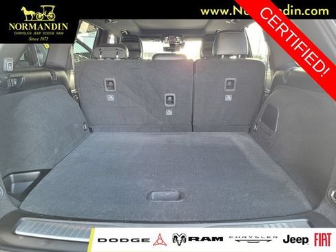 Certified 2022 Jeep Grand Cherokee Overland w/ Luxury Tech Group IV AWD/4WD image 19