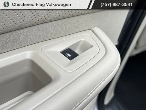 New 2026 Volkswagen Atlas SE image 21