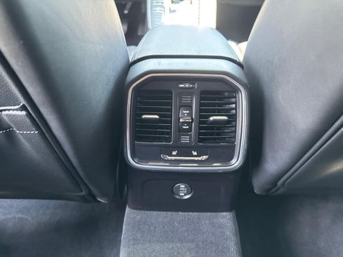 Used 2017 Porsche Macan AWD/4WD image 29