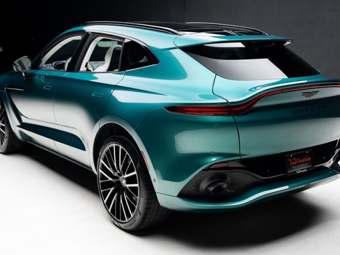Used 2023 Aston Martin DBX AWD/4WD image 23
