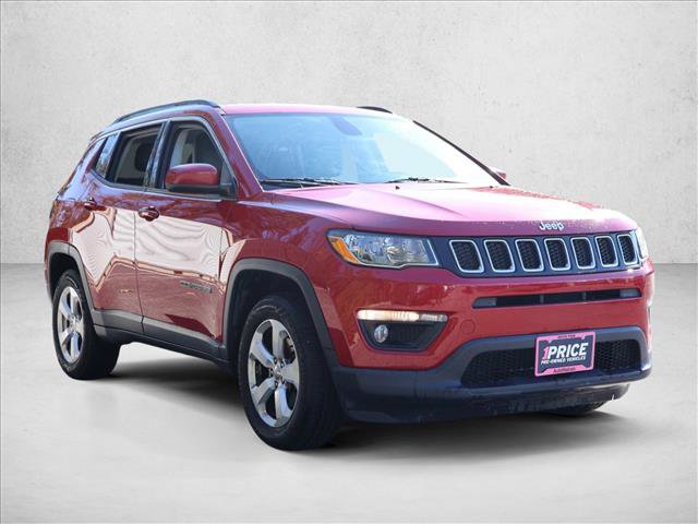 Used 2018 Jeep Compass Latitude w/ Popular Equipment Group AWD/4WD image 3