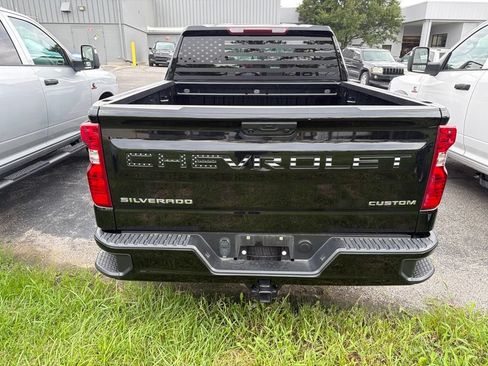 Used 2023 Chevrolet Silverado 1500 Custom AWD/4WD image 4