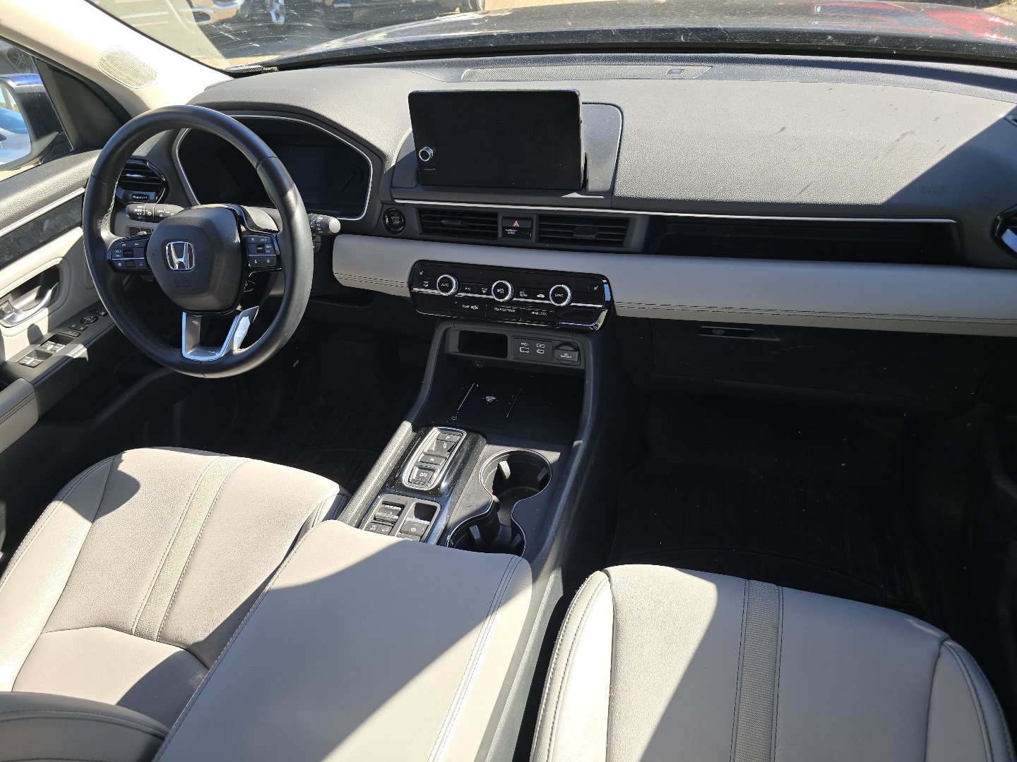 Used 2025 Honda Pilot EX-L image 21